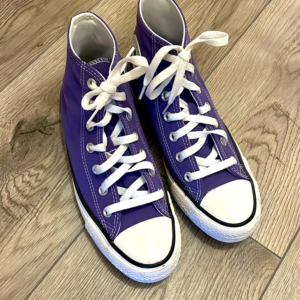 Converse Chuck Taylor electric purple Women 7.5/Men’s 5.5